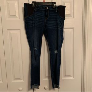NWOT DISTRESSED SKINNY ISABEL MATERNITY JEANS